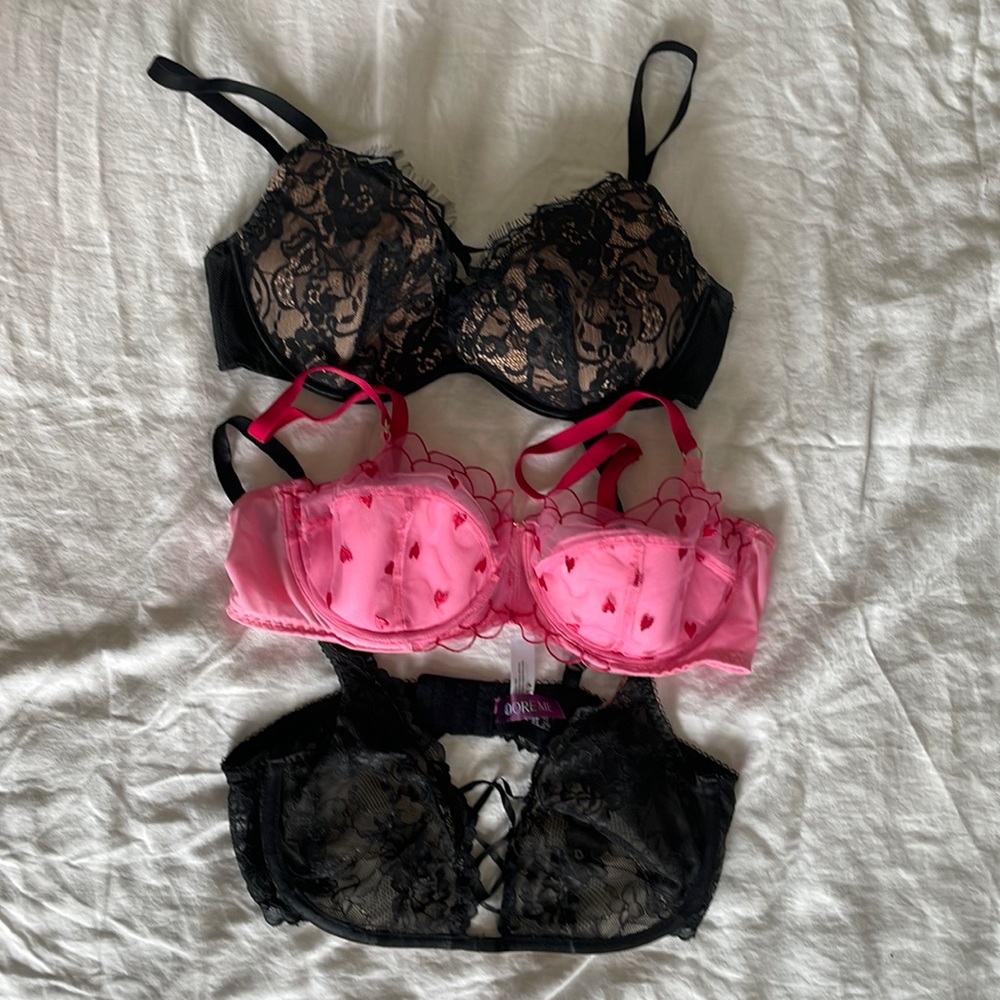 LAST DAY 11/10 🚨 BUNDLE OR OFFER 🚨 Adore Me bras size 36C